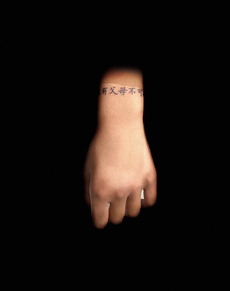 汉子纹身图片_手臂花体字纹身图案