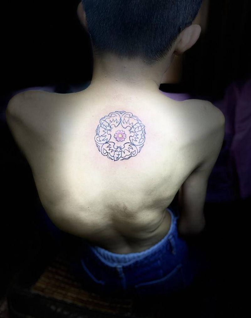 残疾小伙自己设计的图纹身图片_颈部图腾纹身图案