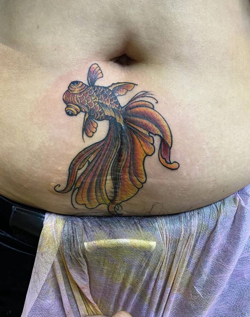 小金鱼纹身图片_腹部新传统纹身图案