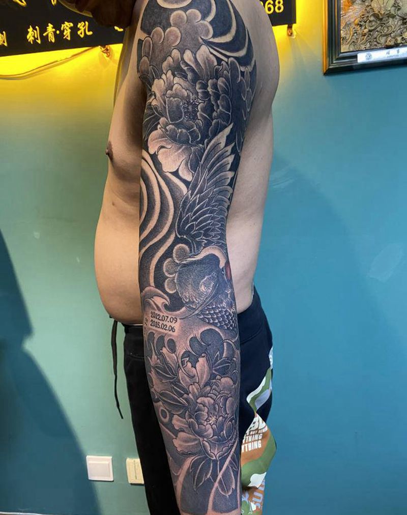 传统花臂纹身图片_手臂老传统纹身图案