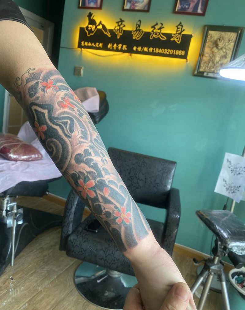 包小臂纹身图片_手臂老传统纹身图案