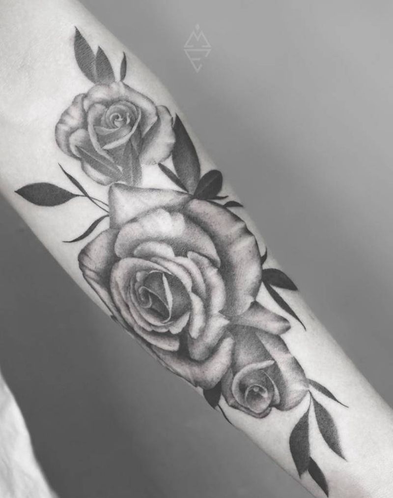 玫瑰纹身图片_手臂欧美写实纹身图案