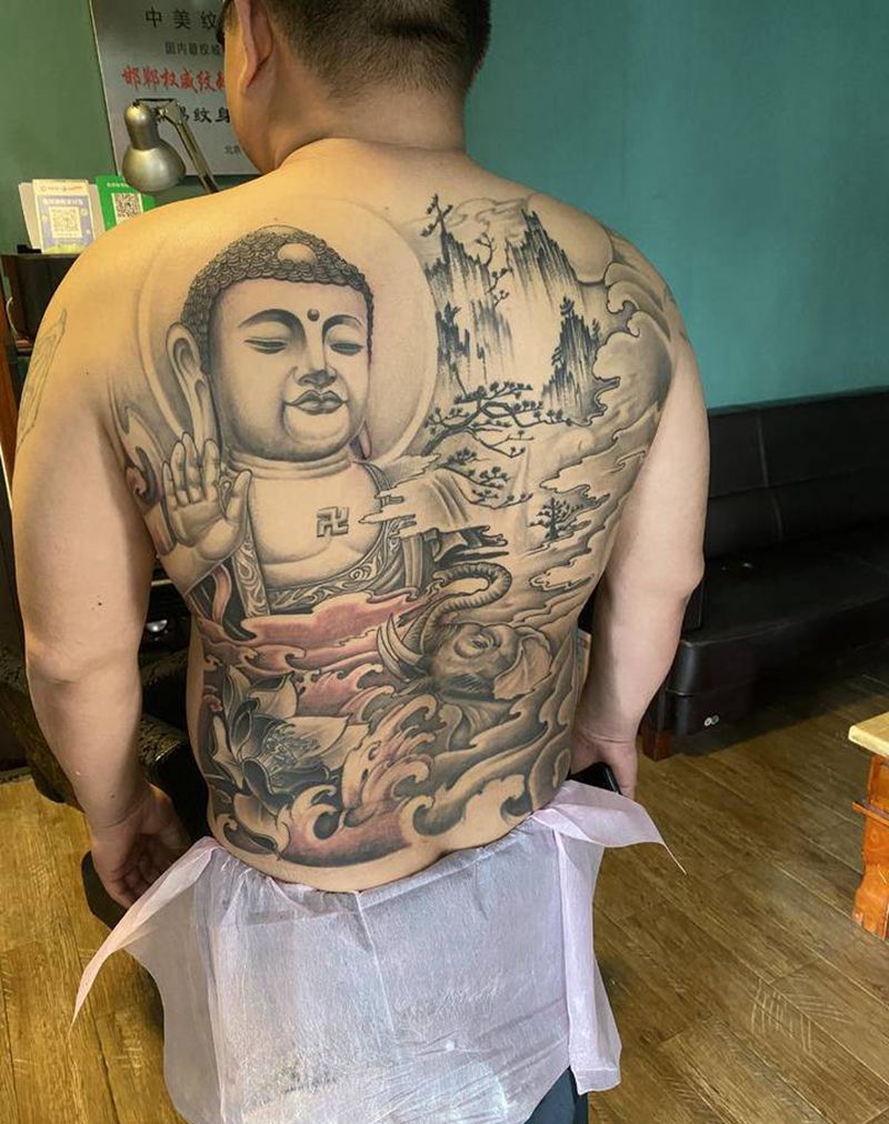 满背佛纹身图片_背部新传统纹身图案