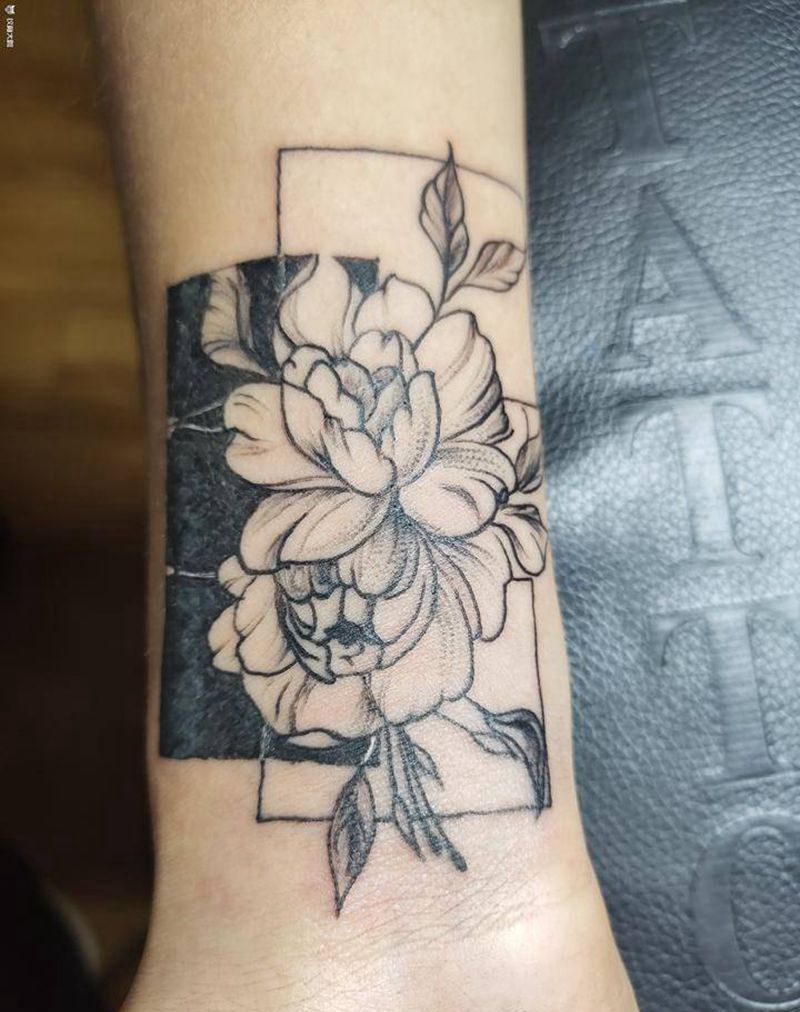 手腕几何素花纹身图片_手臂纹身图案