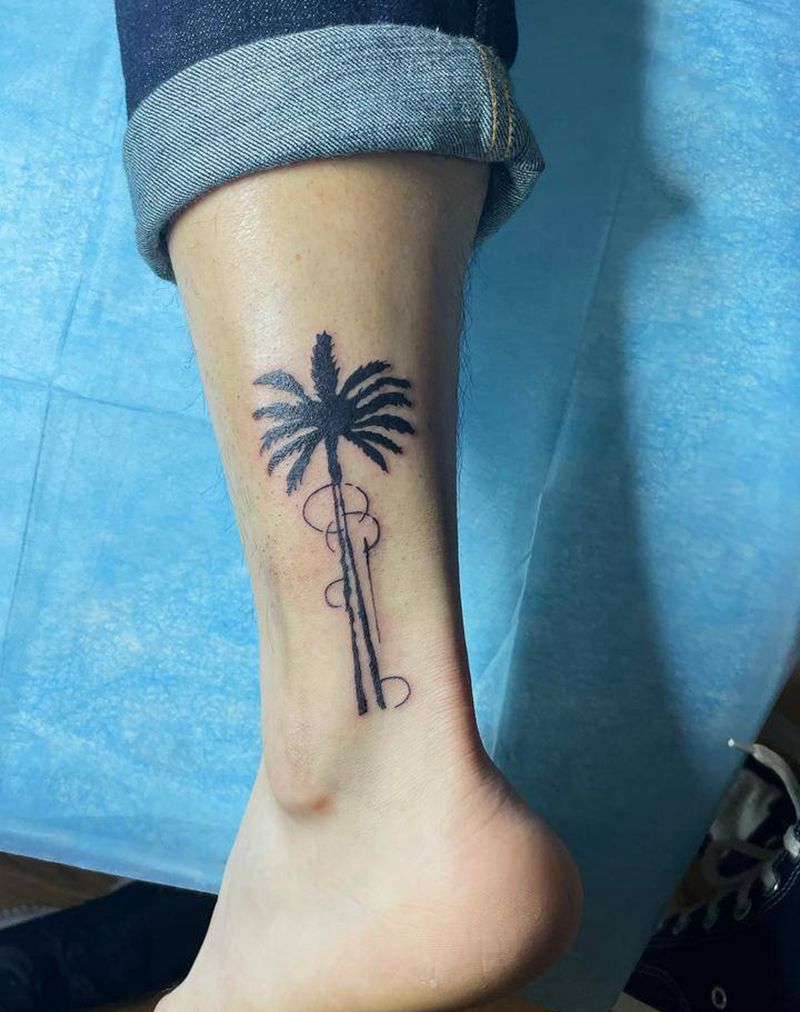 椰子树纹身图片_脚部腿部纹身图案