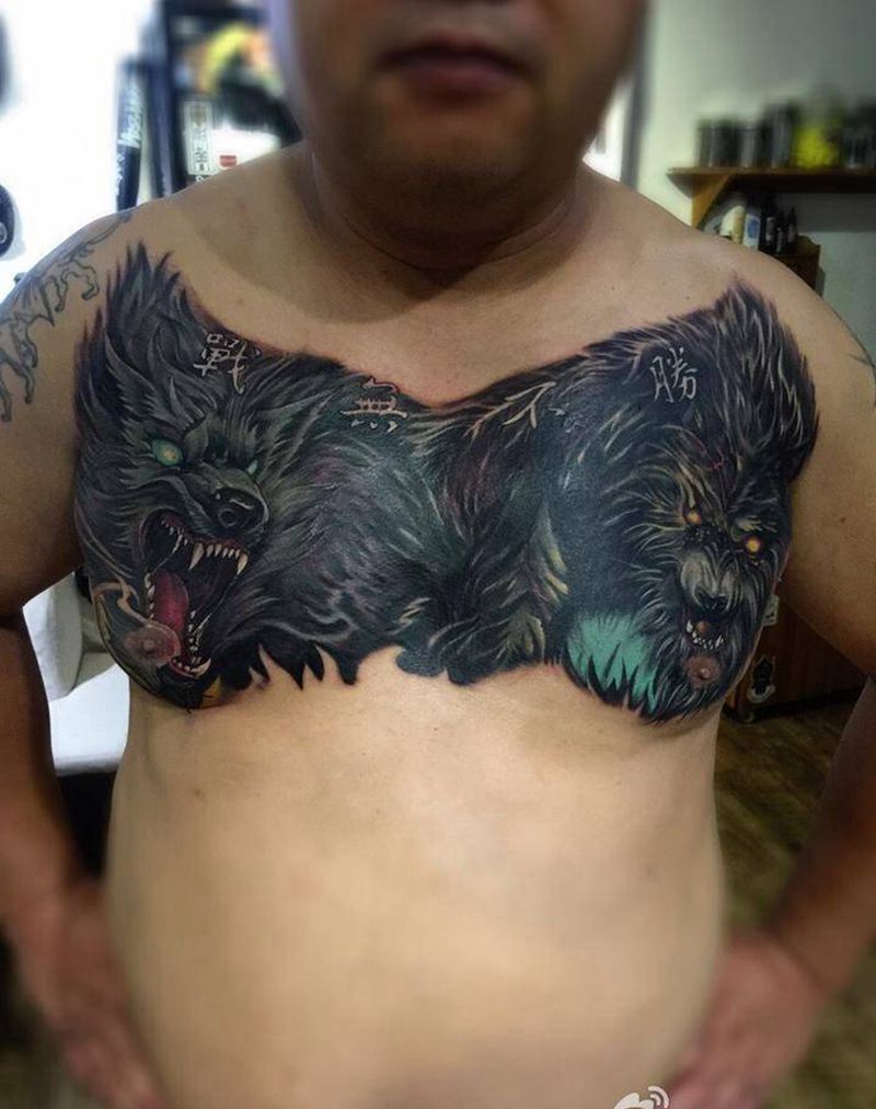 狼（遮盖失败文身¥纹身图片_欧美胸部动物纹身图案