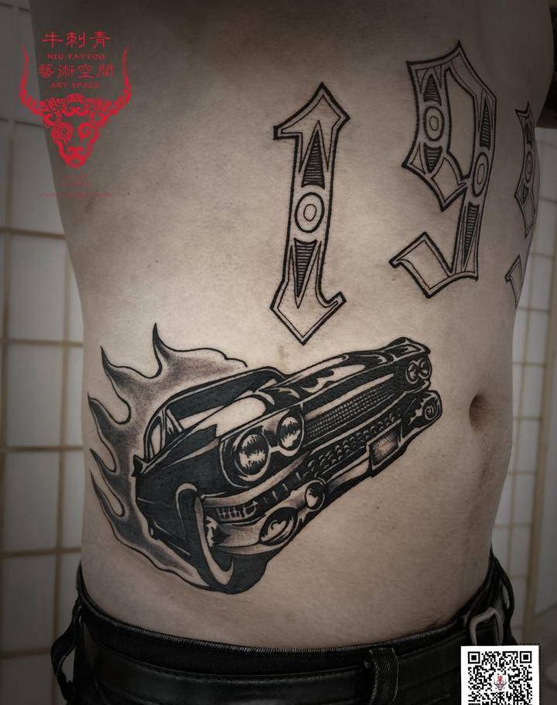老爷车纹身图片_腹部Old School纹身图案
