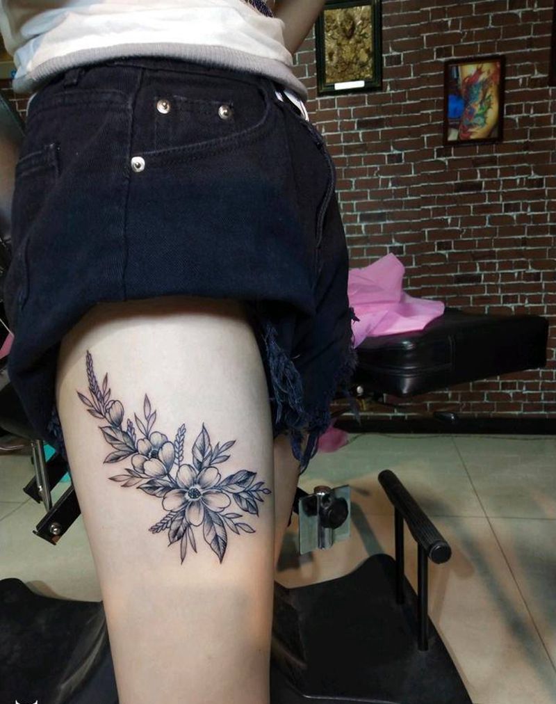 素花纹身图片_腿部点刺几何纹身图案