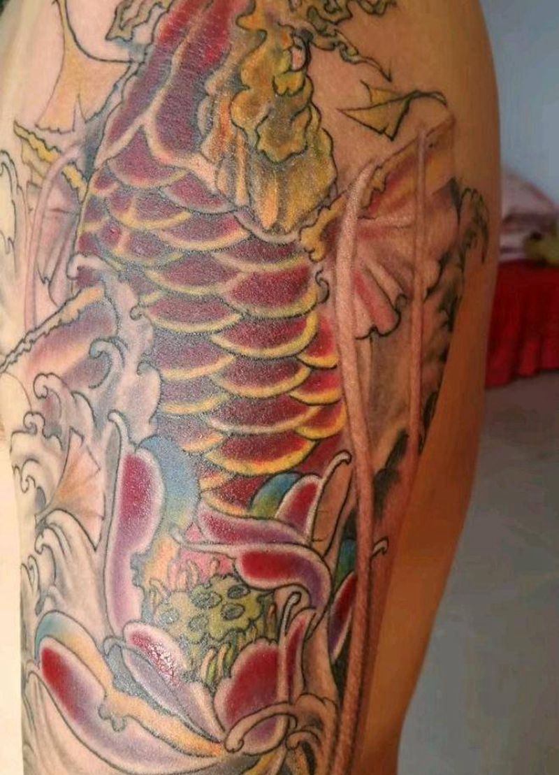 大臂遮盖纹身图片