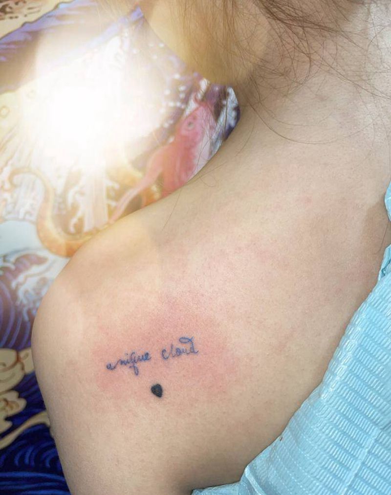 英文纹身图片_肩部花体字纹身图案