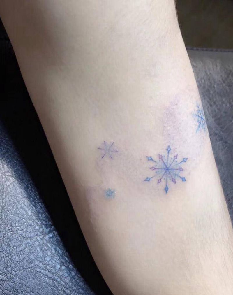 小清新雪花手环纹身图片_手臂纹身图案