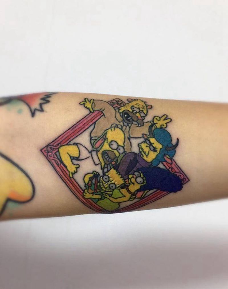 辛普森纹身图片_手臂New School纹身图案