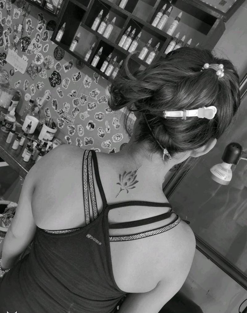 小图纹身图片_颈部图腾纹身图案