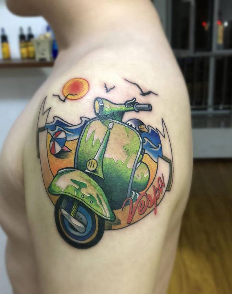 Vespa纹身图片_肩部Old SchoolNew School纹身图案