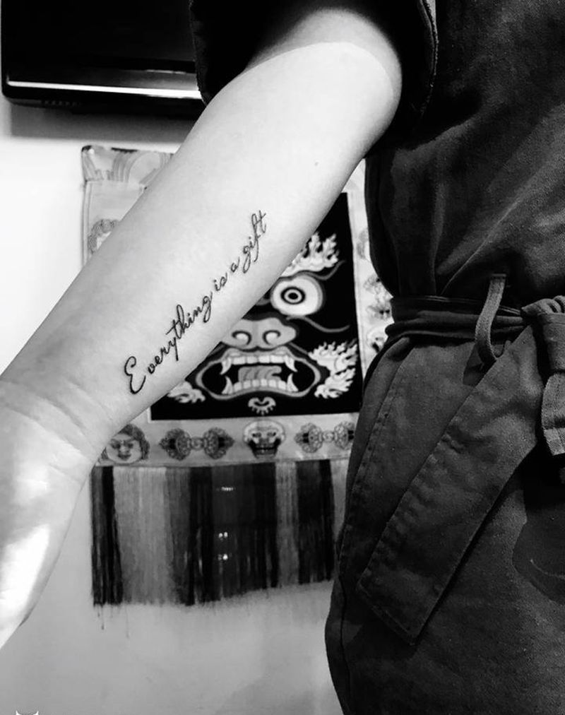 英文纹身图片_手部手臂花体字图腾纹身图案