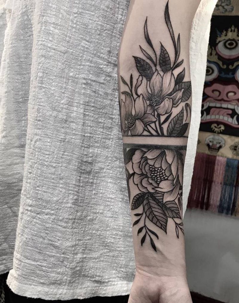 花儿纹身图片_手臂欧美写实点刺纹身图案