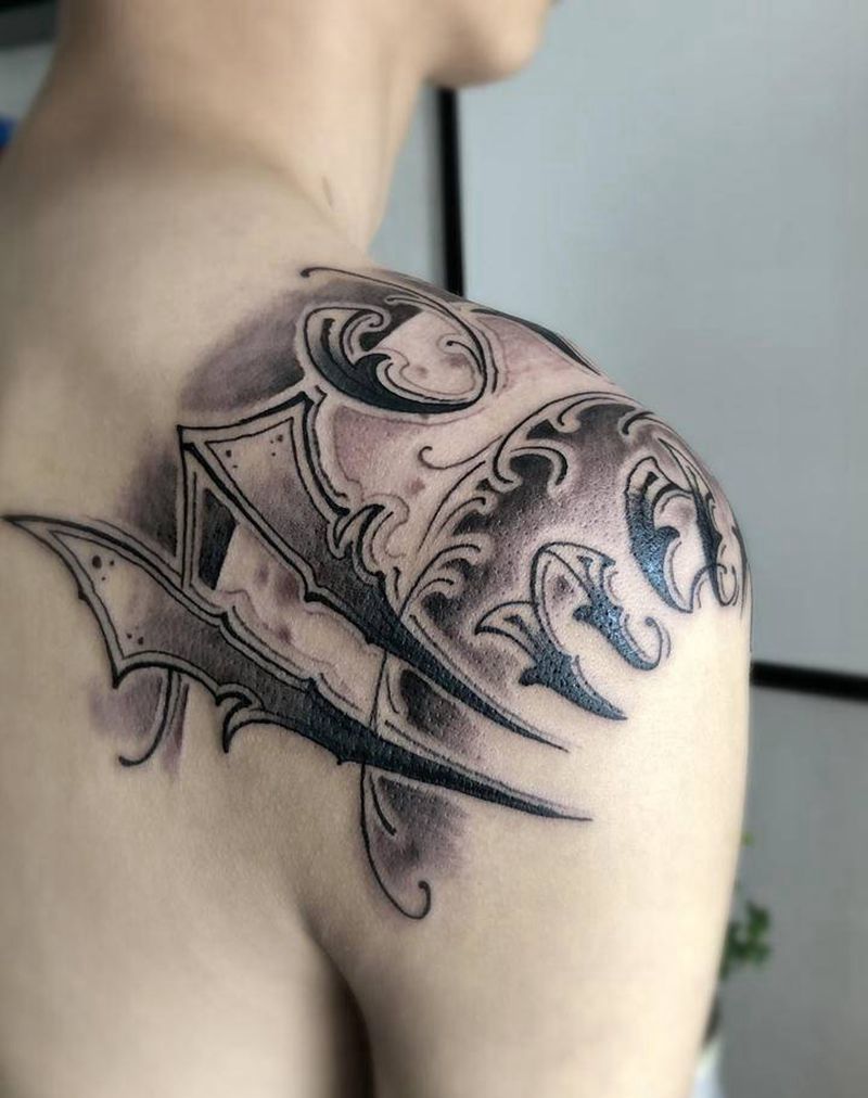 拼音纹身图片_肩部New School花体字纹身图案