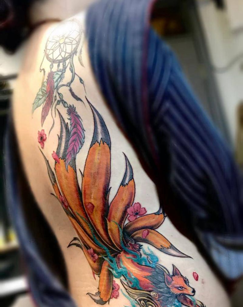 九尾狐纹身图片_背部腰部新传统水彩纹身图案