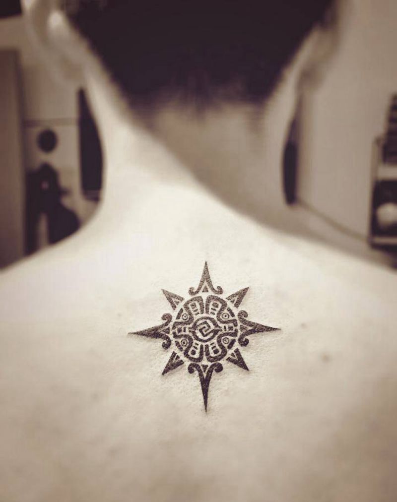 图腾太阳纹身图片_颈部背部图腾纹身图案