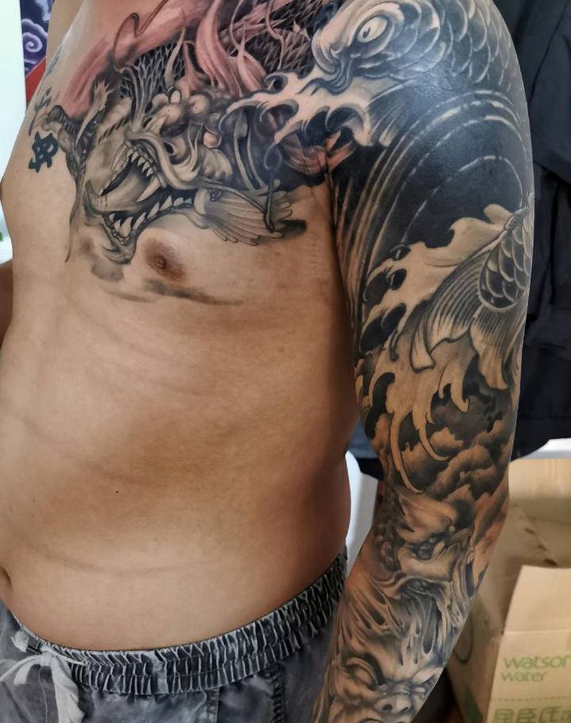 三面佛➕龙头纹身图片_手臂胸部老传统纹身图案