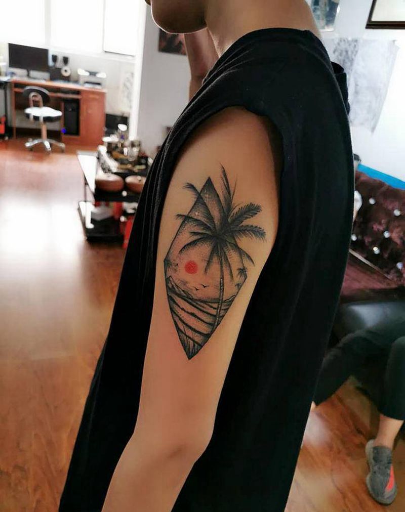 椰树纹身图片_手臂Old SchoolNew School椰树纹身图案