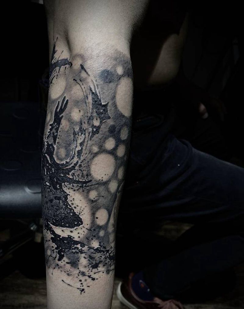 泼墨鹿纹身图片_手臂图腾水墨纹身图案