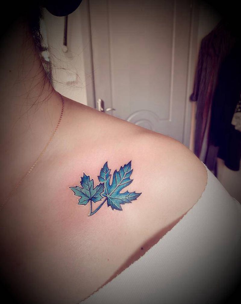 枫叶纹身图片_胸部颈部水彩欧美写实纹身图案