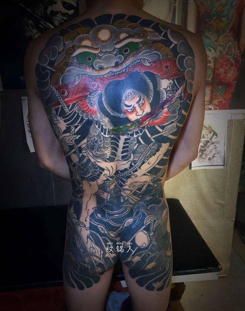 后背张顺 未完待续纹身图片_背部新传统纹身图案
