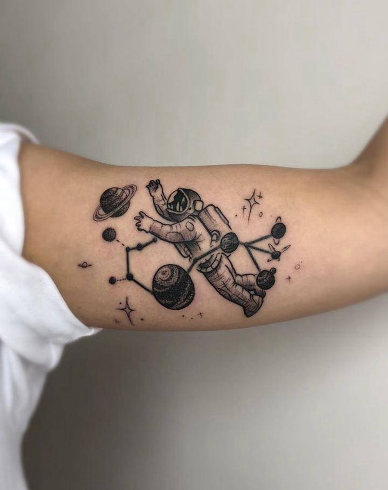 漫游星空纹身图片_手臂New School点刺纹身图案