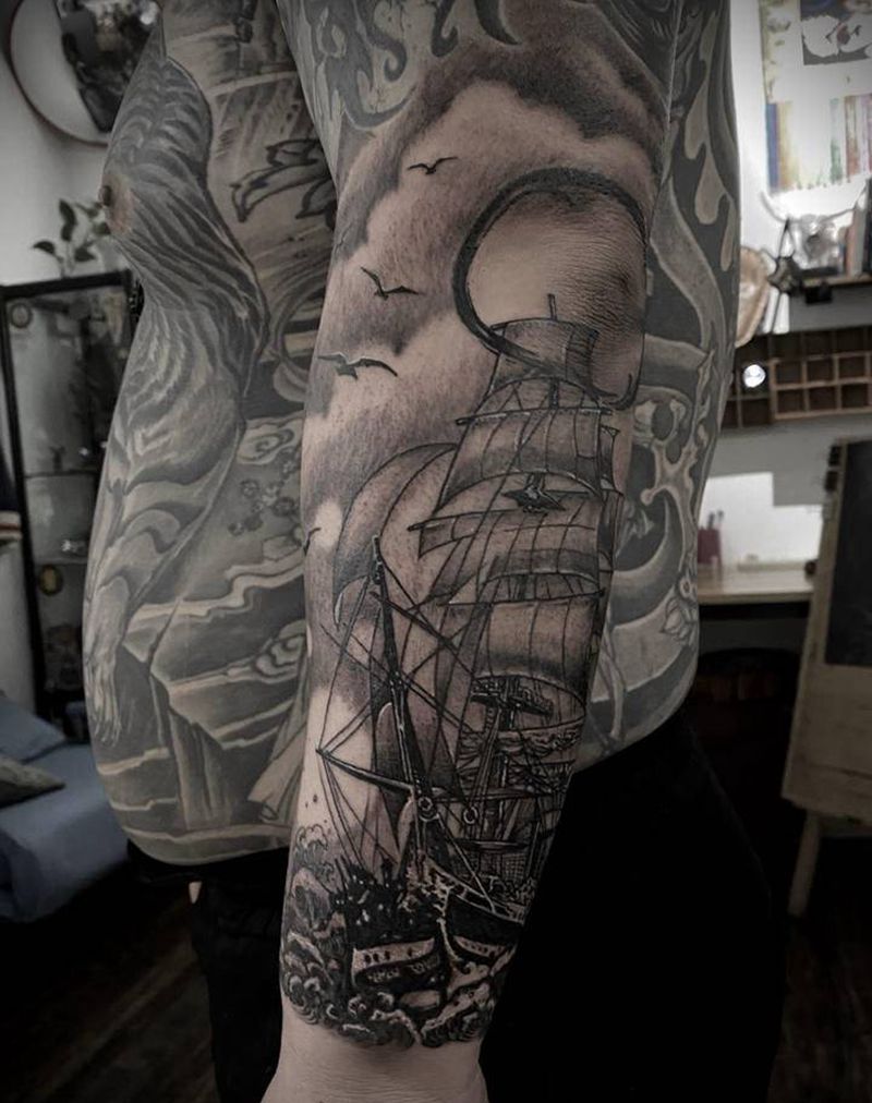 帆船纹身图片_手臂欧美写实纹身图案