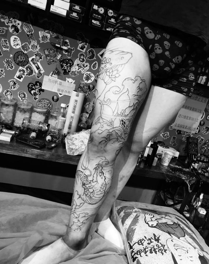 花腿纹身图片_腿部新传统纹身图案