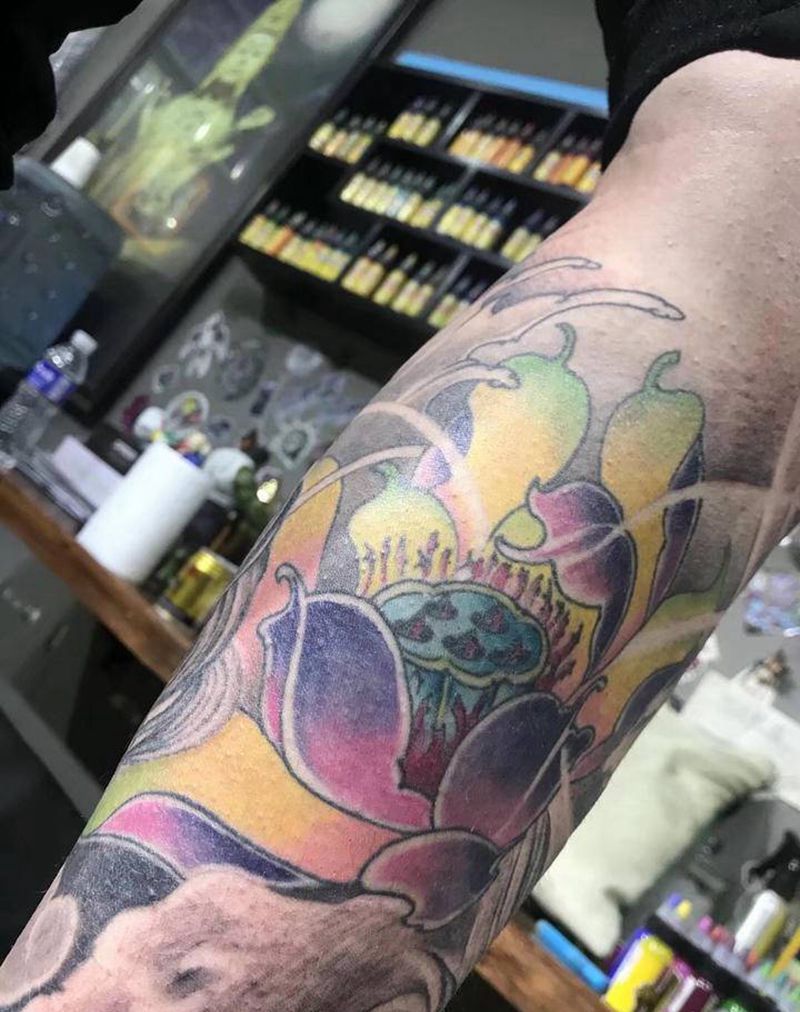 包小腿纹身图片_腿部新传统水彩纹身图案