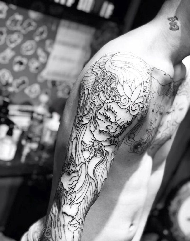 般诺配冥王纹身图片_手臂肩部新传统几何纹身图案