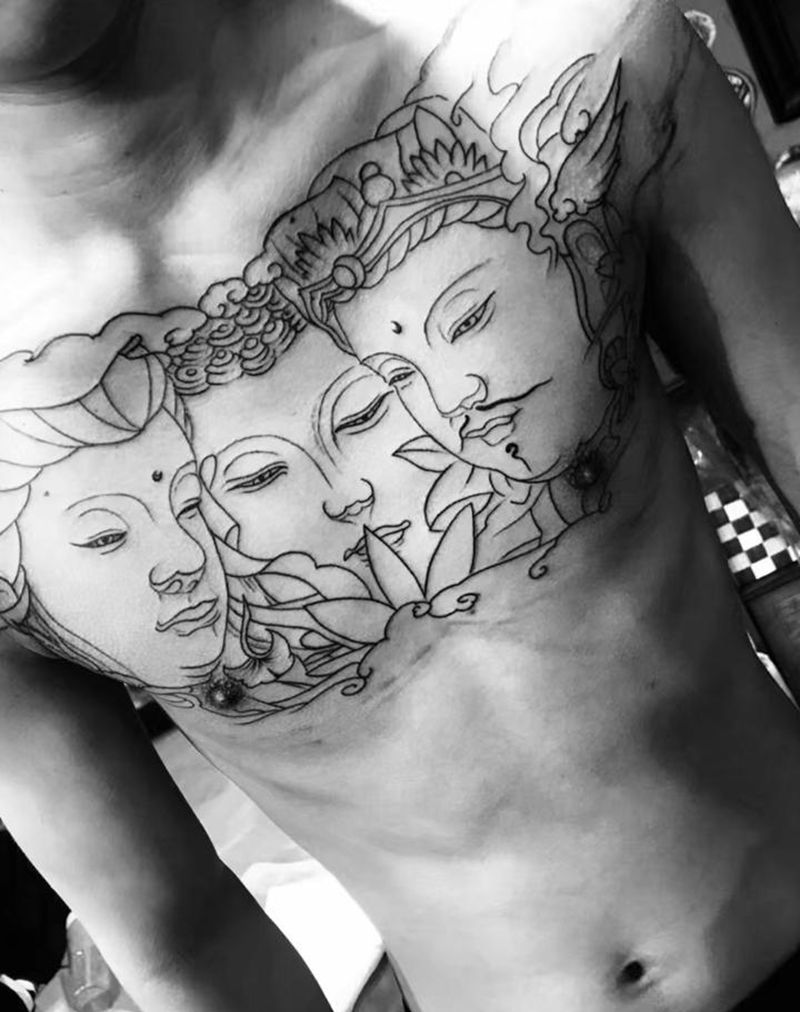 三面佛纹身图片_胸部新传统纹身图案