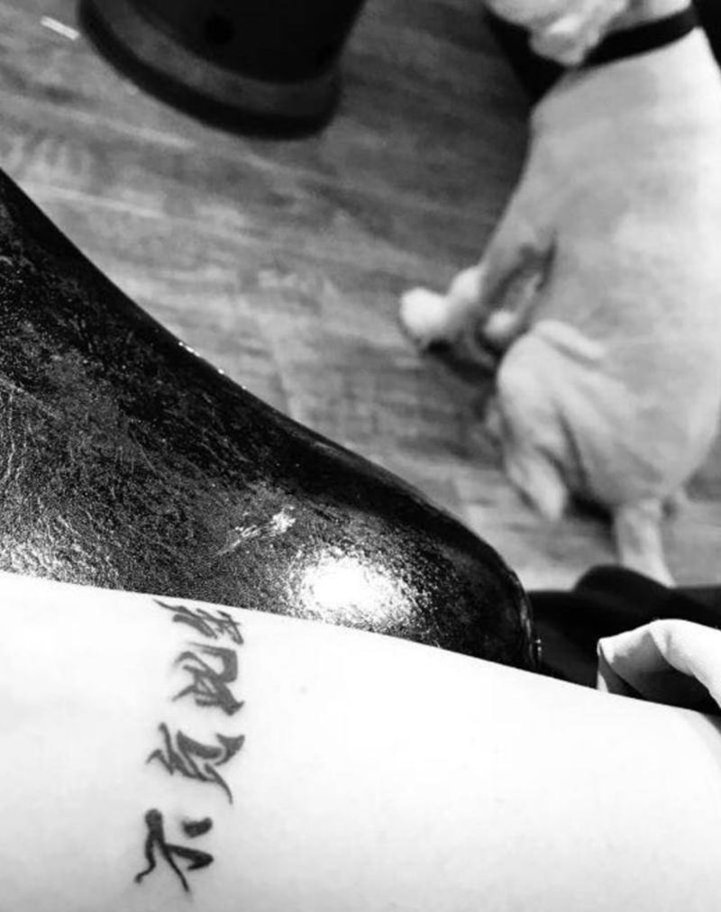 完美纹身图片_手臂老传统纹身图案