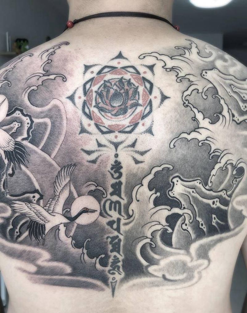 仙鹤纹身图片_背部新传统纹身图案