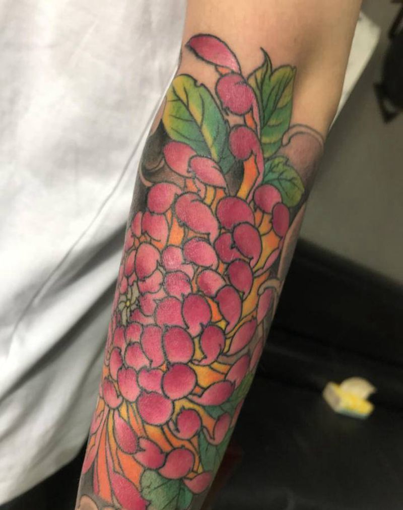 菊花纹身图片_手臂新传统水彩纹身图案