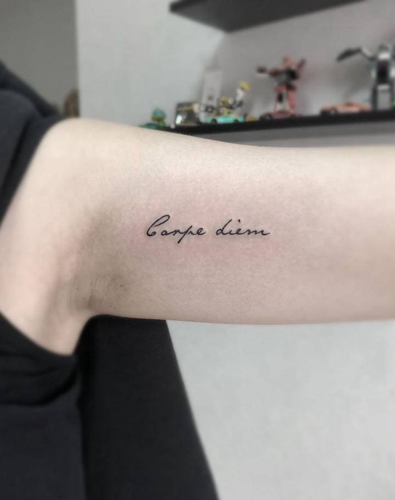 及时行乐纹身图片_手臂图腾纹身图案