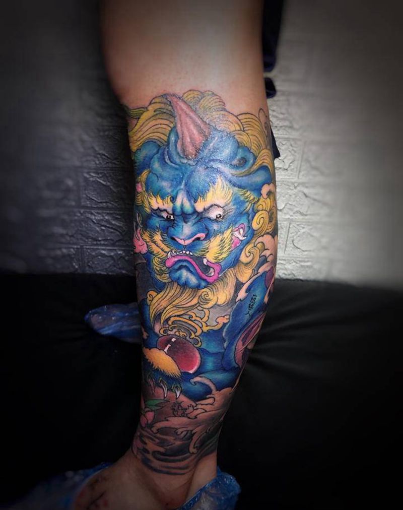 唐狮包小腿彩色纹身图片_腿部新传统纹身图案