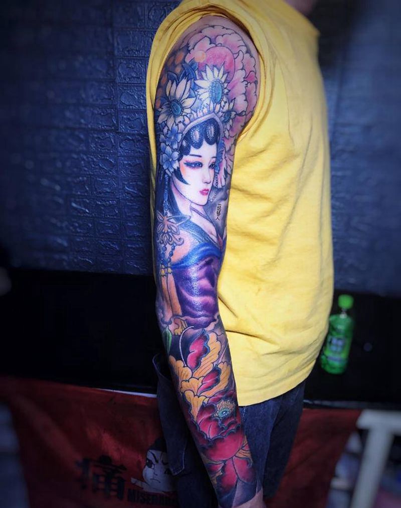 花臂彩色花旦艺妓纹身图片_手臂新传统纹身图案