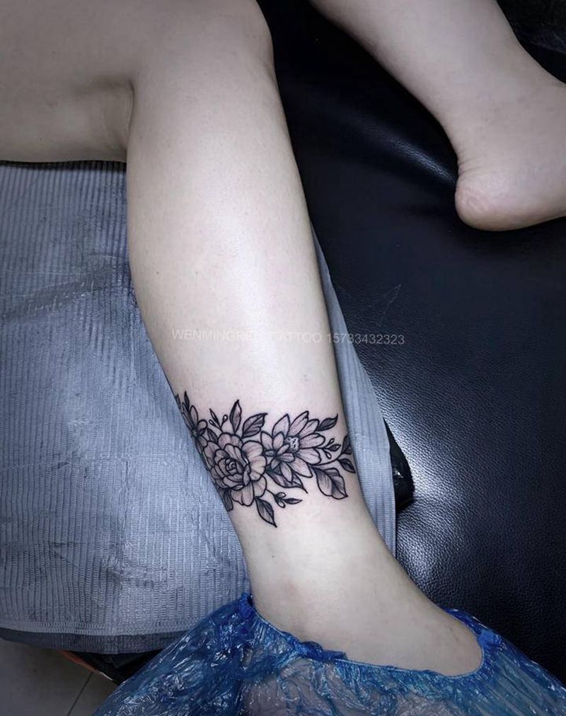 素花小清新纹身图片_腿部新传统纹身图案