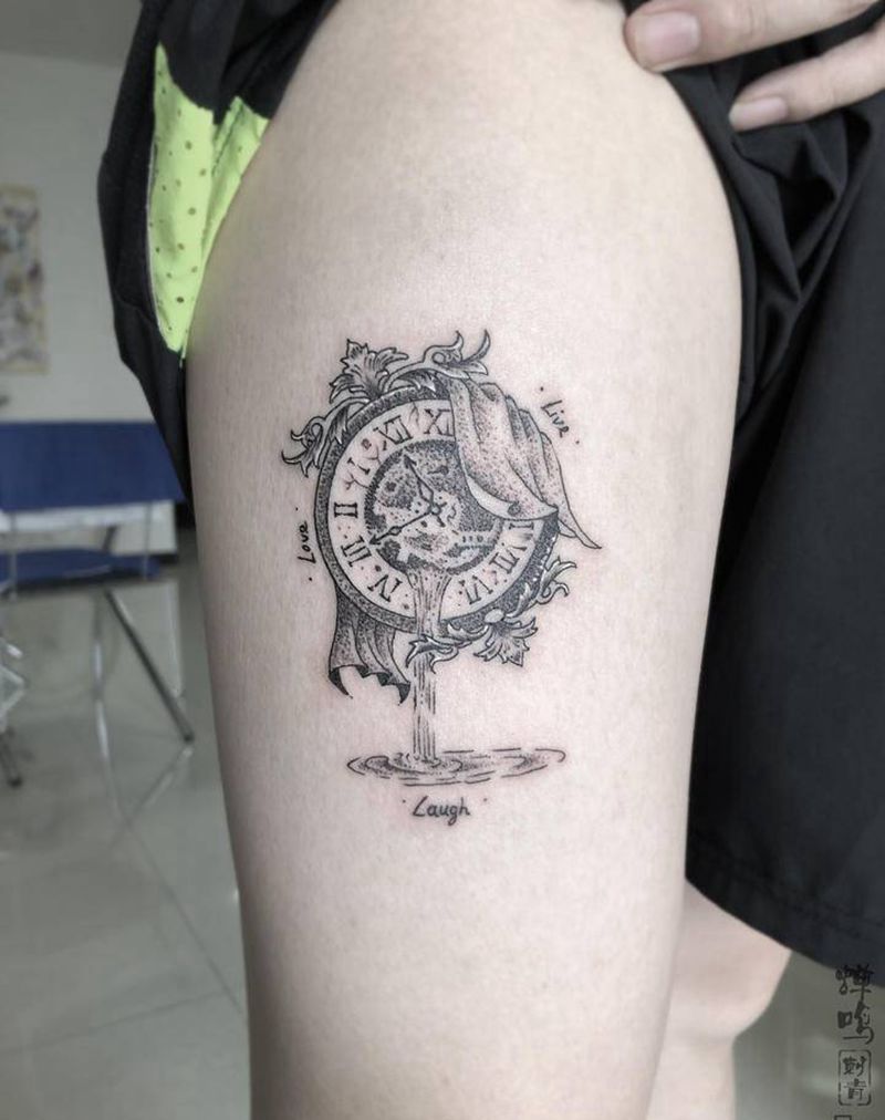 时光倒流纹身图片_腿部点刺纹身图案