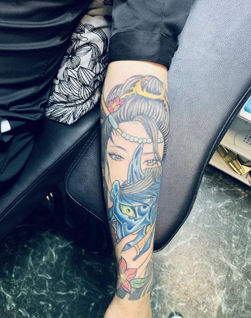 艺妓包小臂纹身图片_手臂新传统纹身图案