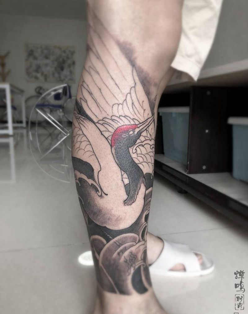 鹤纹身图片_腿部新传统纹身图案