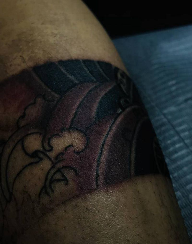 老传统腿环纹身图片_腿部纹身图案