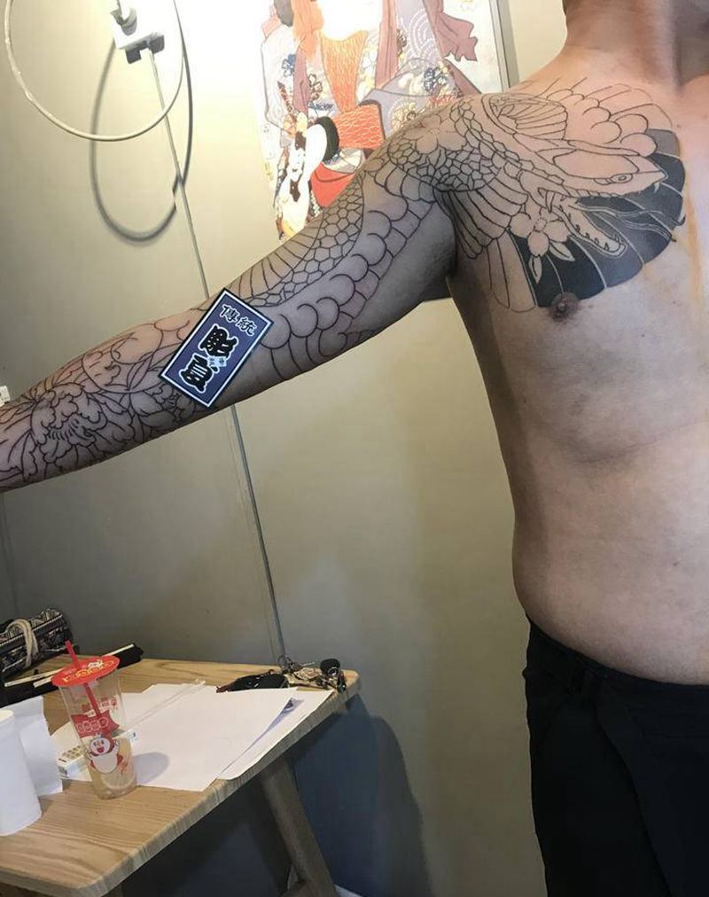 老传统板甲纹身图片_手臂老传统纹身图案