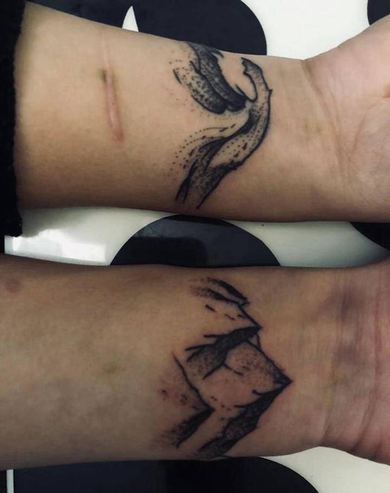 所爱隔山海纹身图片_手臂纹身图案