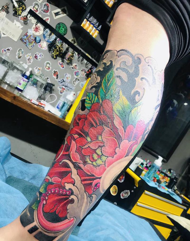 包小腿纹身图片_脚部腿部新传统纹身图案