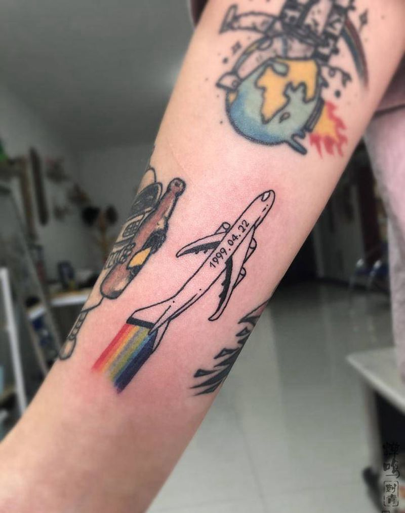 ✈️纹身图片_手臂New School纹身图案
