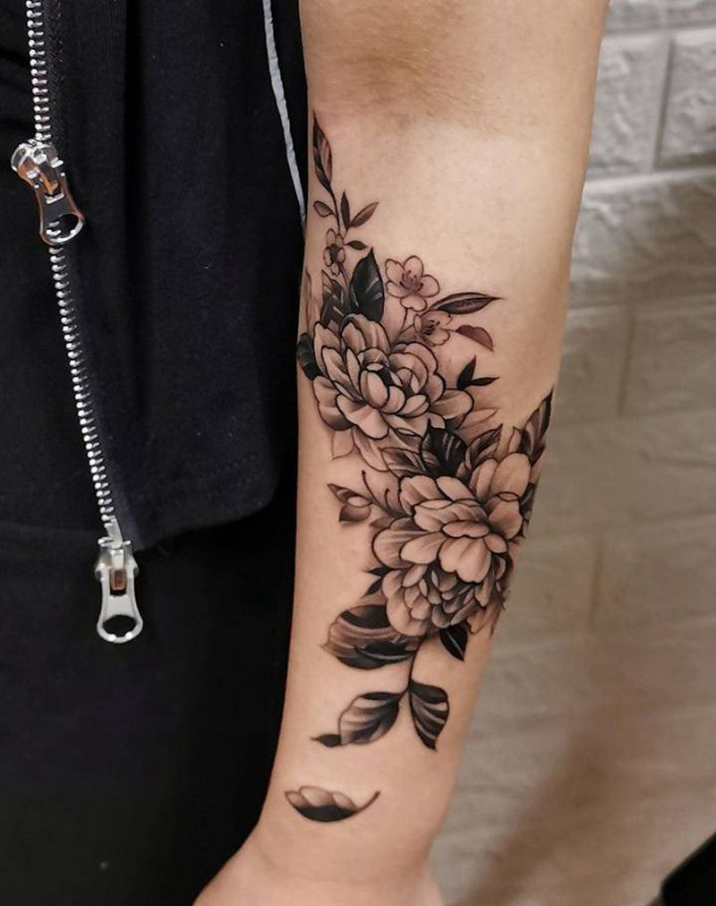 素花纹身图片_手部老传统纹身图案